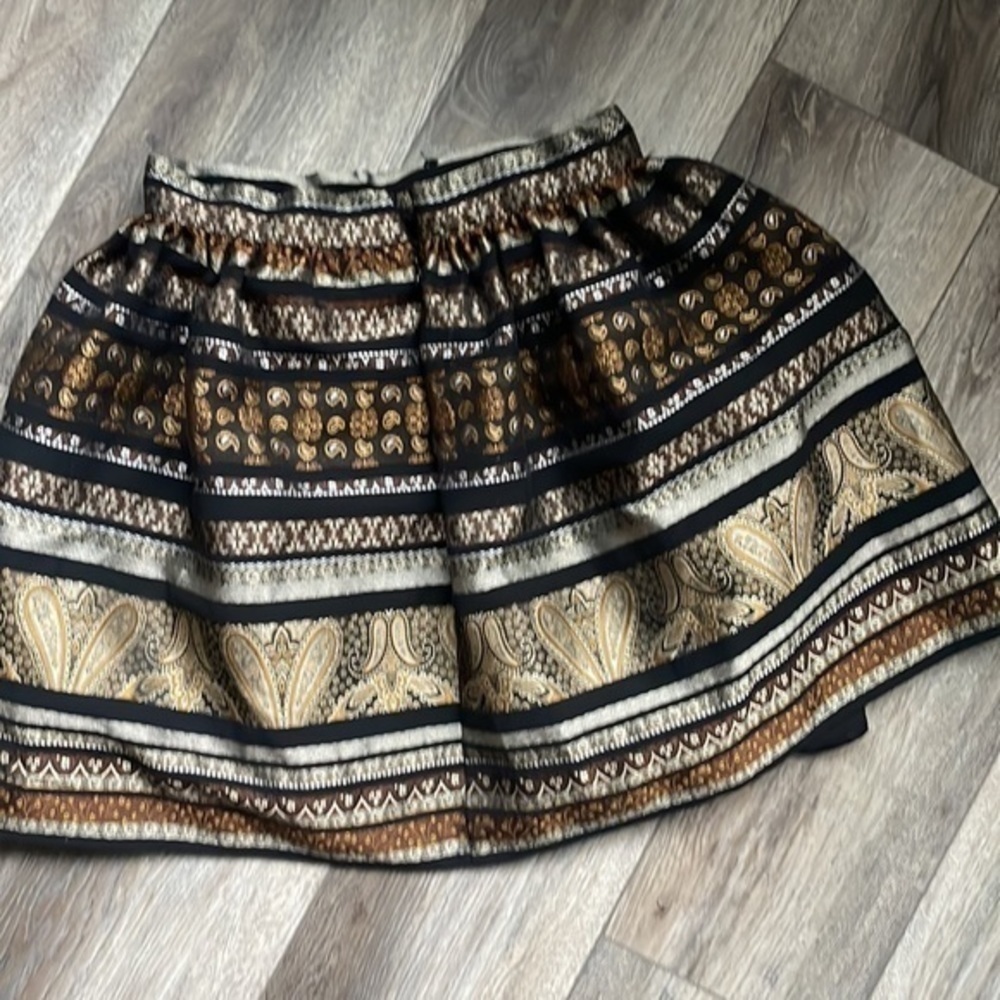 Bebe skirt size 4 gorgeous quality coppers and blacks perfect for a party - Picture 4 of 9